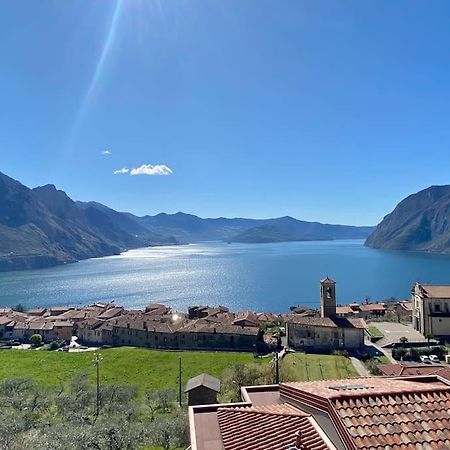 Piccolo Paradiso Vista Lago Con Piscina Privata Riva di Solto Eksteriør bilde