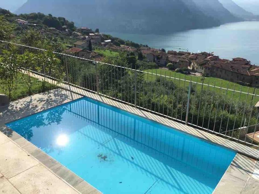 Piccolo Paradiso Vista Lago Con Piscina Privata Riva di Solto Eksteriør bilde