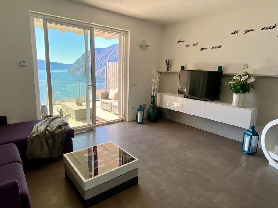 Piccolo Paradiso Vista Lago Con Piscina Privata Riva di Solto Eksteriør bilde